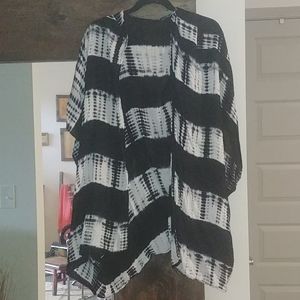 Black and white Tie-dyed kimono